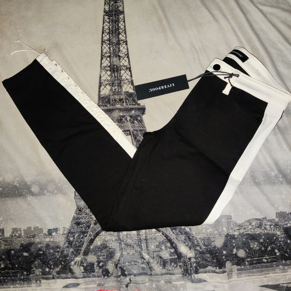 NWT Liverpool Black and White denim jeans